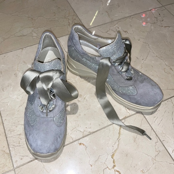 Cesare Paciotti Silver Sneakers - Picture 1 of 7